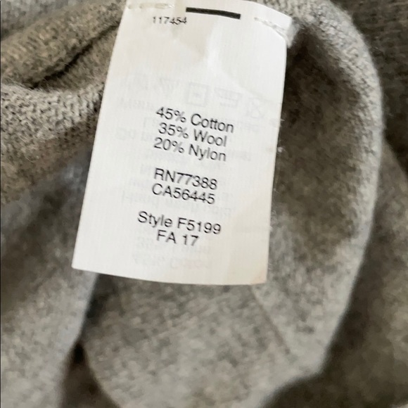 *SALE* EUC J. Crew Gray Crewneck Sweater Size XL - Picture 4 of 4